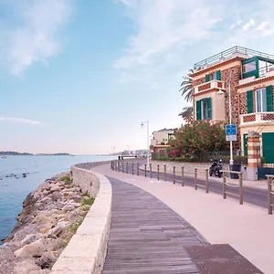Nid D'amour Vue Cannes